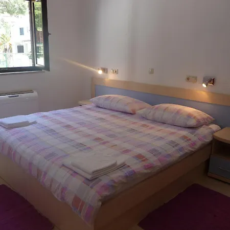 Apartments Lavica Podstrana Room photo
