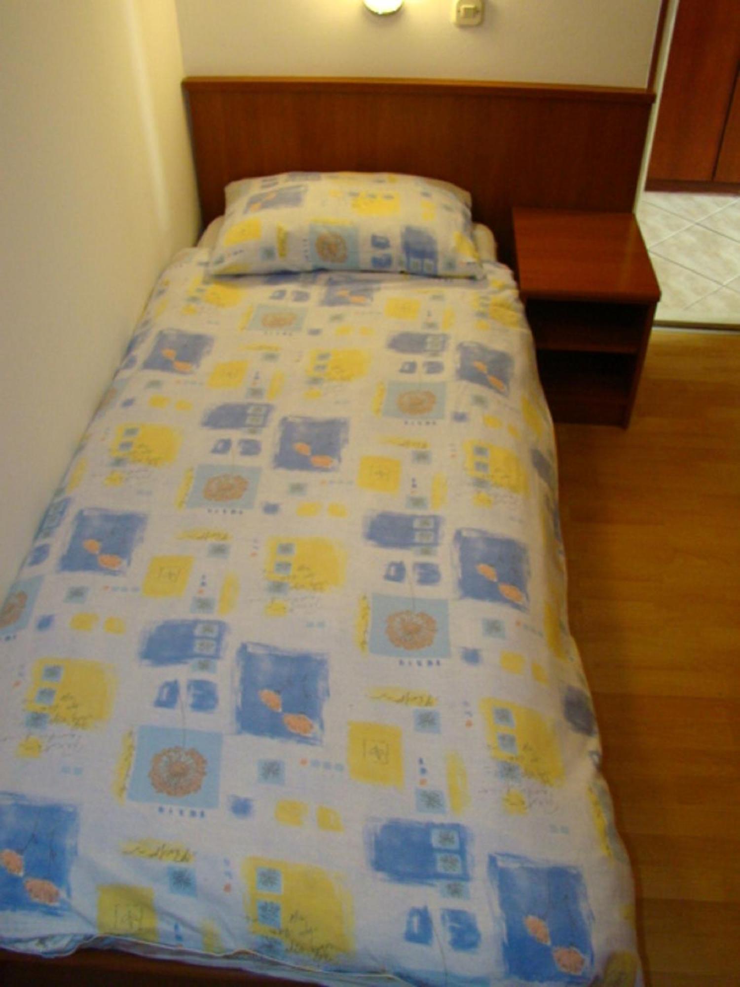 Lavica * Podstrana