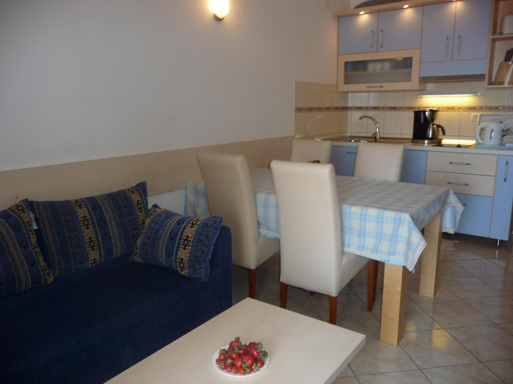 Lavica Apartment *
