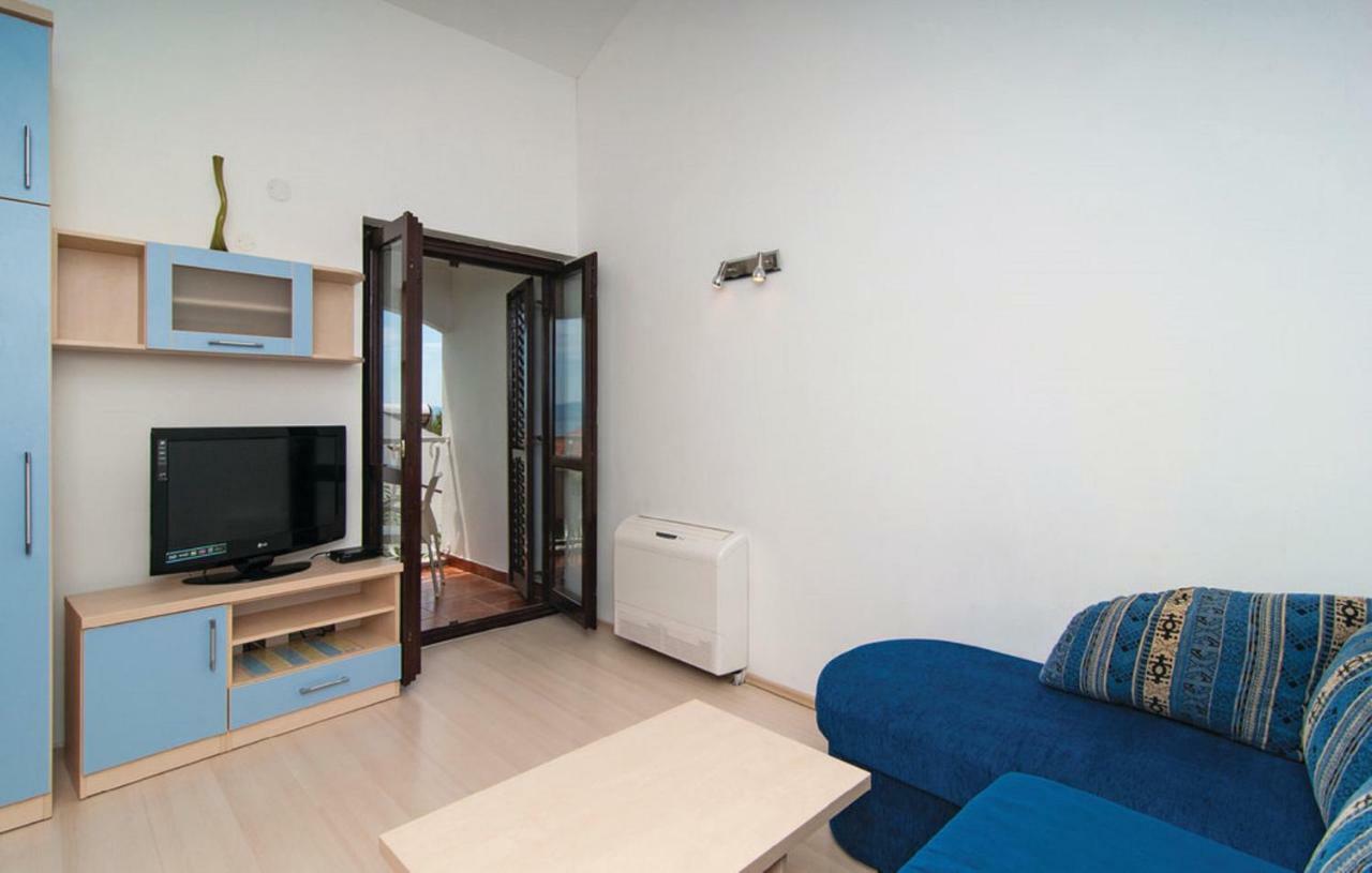 Apartment Lavica *